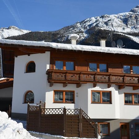 Haus Elisabeth Bed & Breakfast Нойщифт им Щубайтал Екстериор снимка