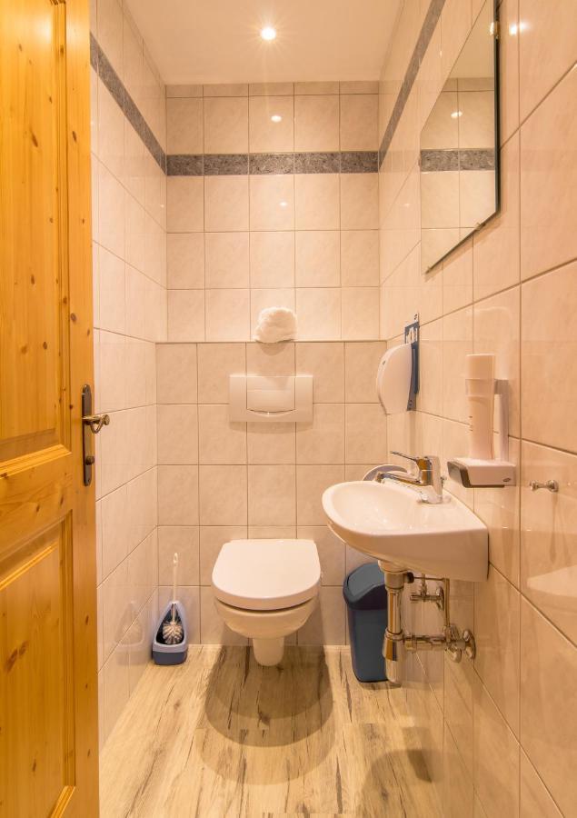 Haus Elisabeth Bed & Breakfast Нойщифт им Щубайтал Екстериор снимка