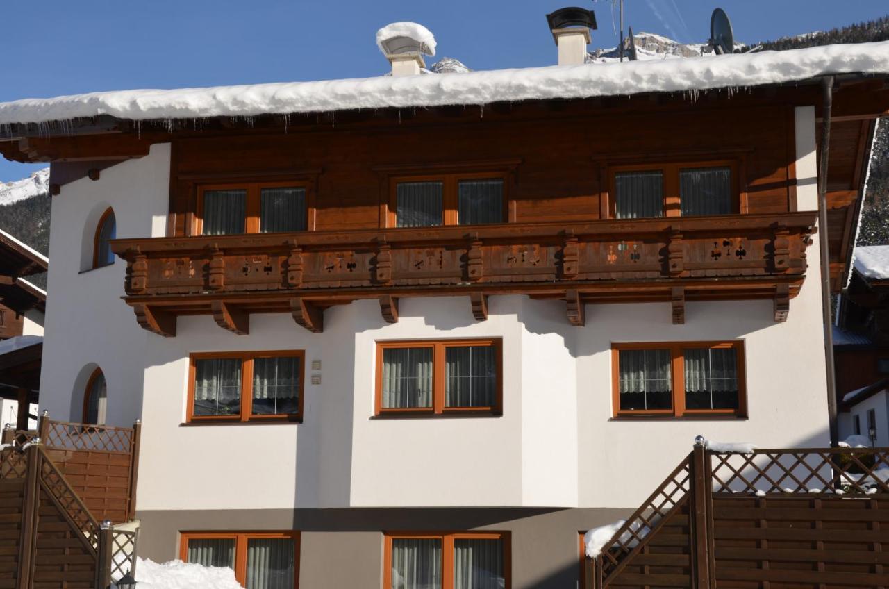 Haus Elisabeth Bed & Breakfast Нойщифт им Щубайтал Екстериор снимка