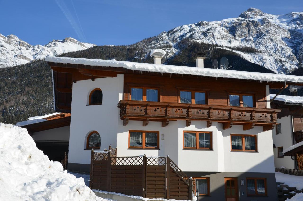 Haus Elisabeth Bed & Breakfast Нойщифт им Щубайтал Екстериор снимка