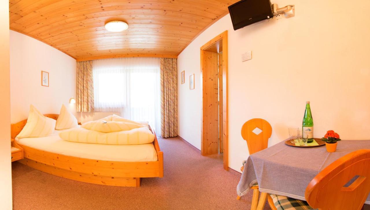Haus Elisabeth Bed & Breakfast Нойщифт им Щубайтал Стая снимка