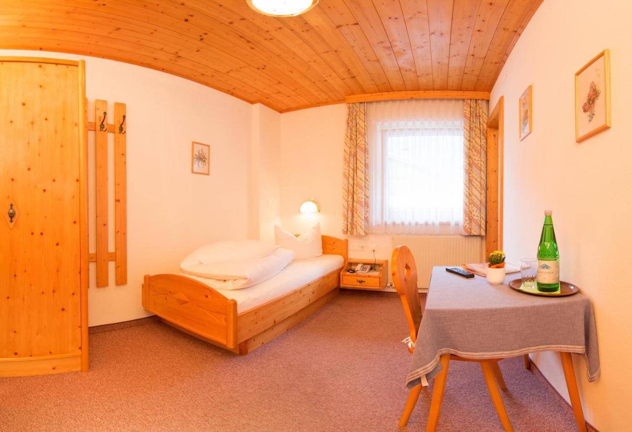 Haus Elisabeth Bed & Breakfast Нойщифт им Щубайтал Стая снимка